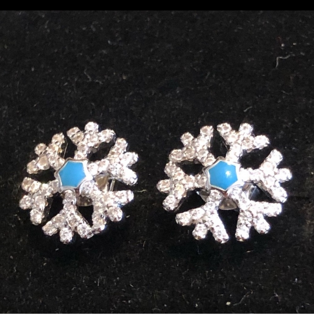 Sterling Silver Earrings Snowflakes NWOT